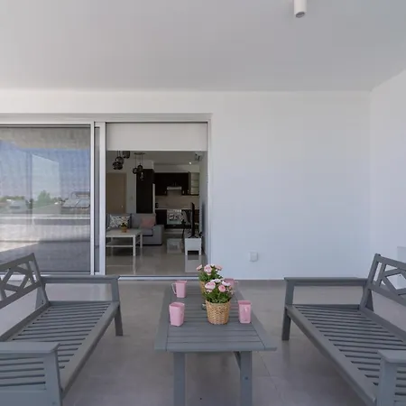 Harmonia 2-Br Apt In Livadia Larnaca Exterior photo
